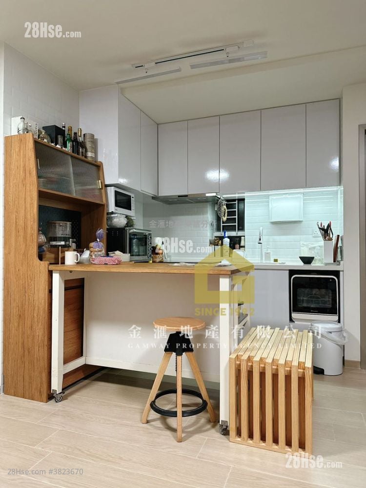 Kai Cheung Court Sell 1 Bedroom , 1 Bathroom 399 ft²