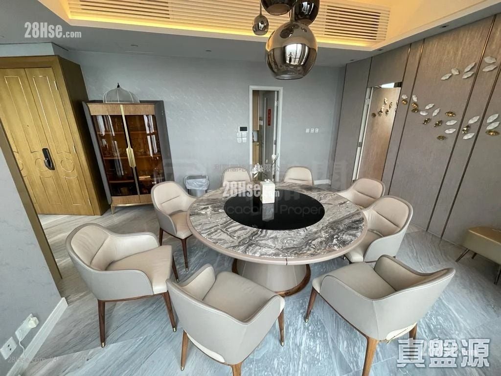 Kensington Hill Sell 4 Bedrooms 2,277 ft²