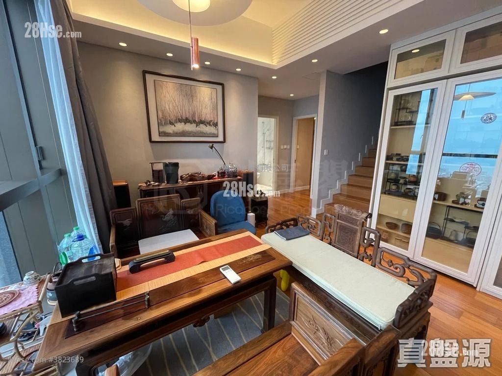 Kensington Hill Sell 4 Bedrooms 2,277 ft²