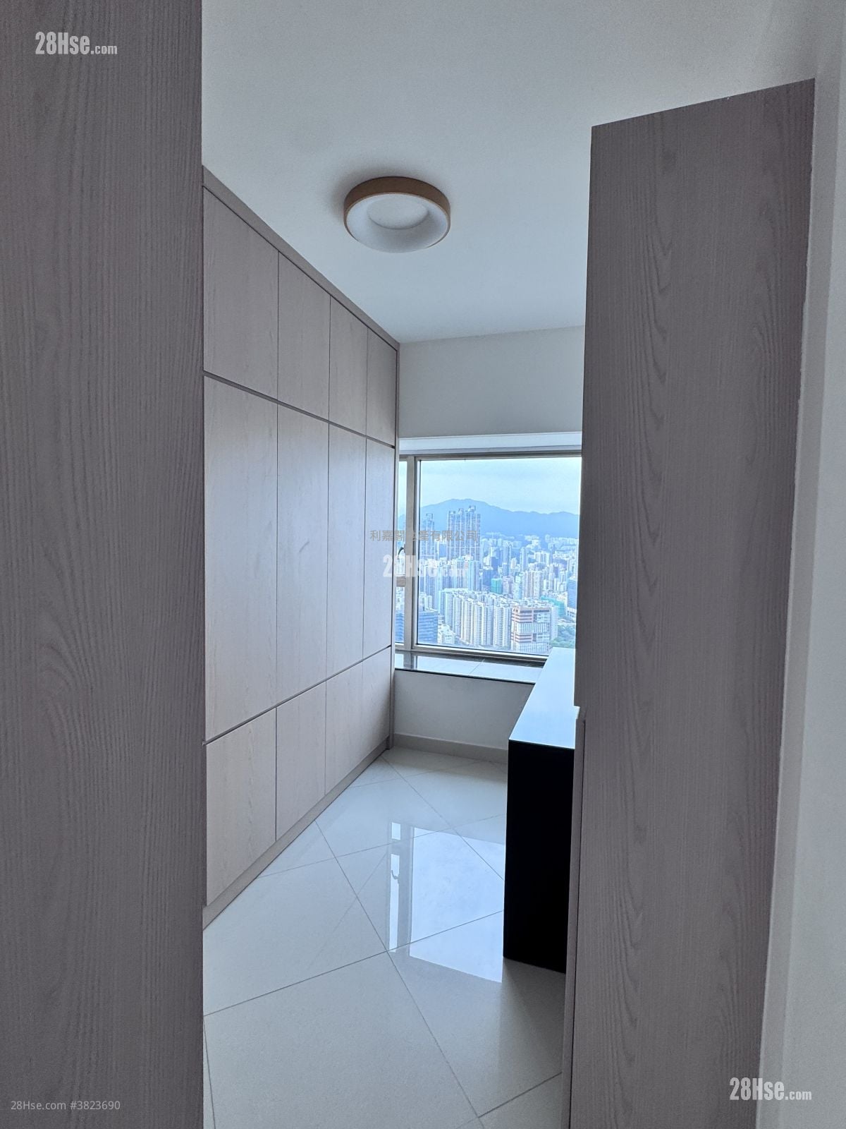 Sorrento Rental 2 Bedrooms , 1 Bathroom 853 ft²