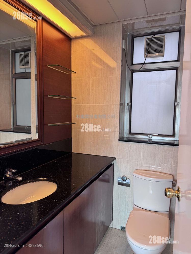 Sorrento Rental 2 Bedrooms , 1 Bathroom 853 ft²