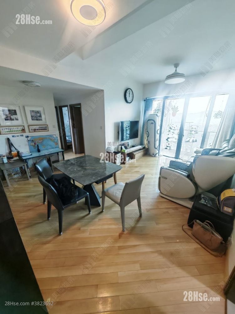 Yoho Midtown Sell 3 Bedrooms , 2 Bathrooms 901 ft²