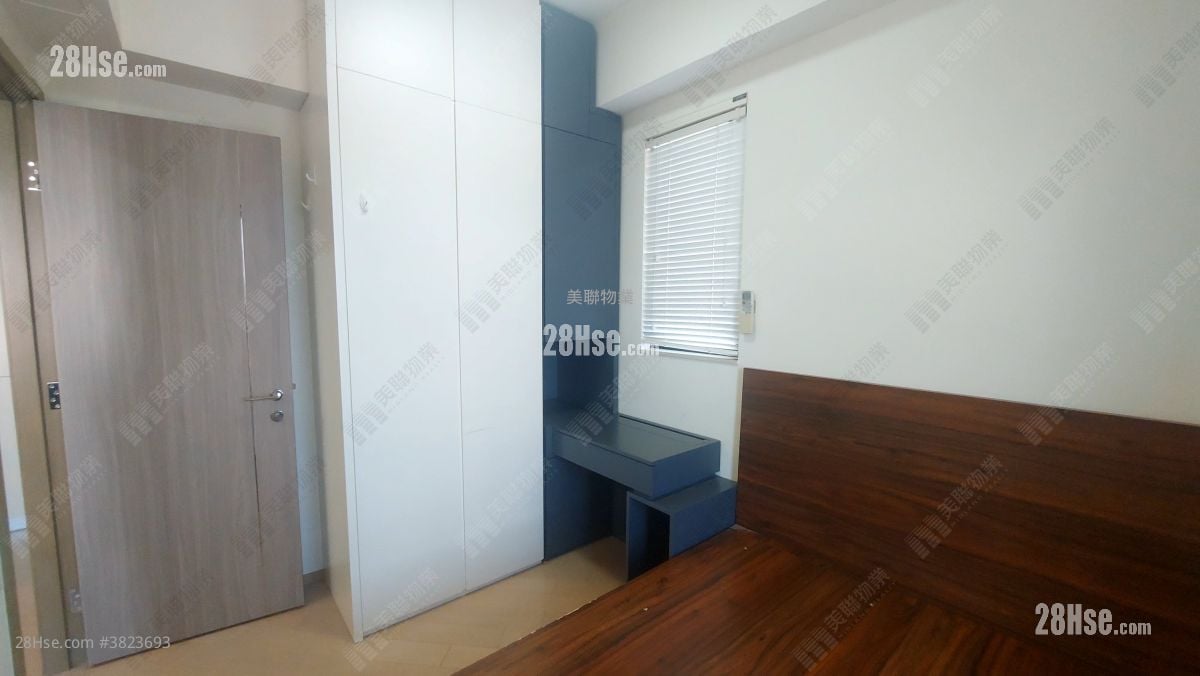 Twin Regency Sell 1 Bedroom , 1 Bathroom 373 ft²