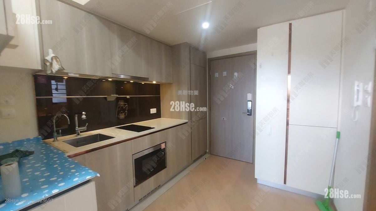 Twin Regency Sell 1 Bedroom , 1 Bathroom 373 ft²