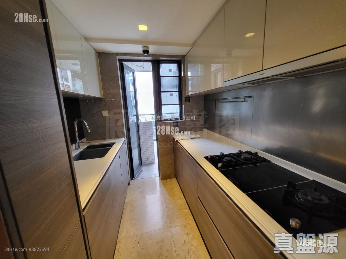 贤文礼士 租盘 1,052 平方尺