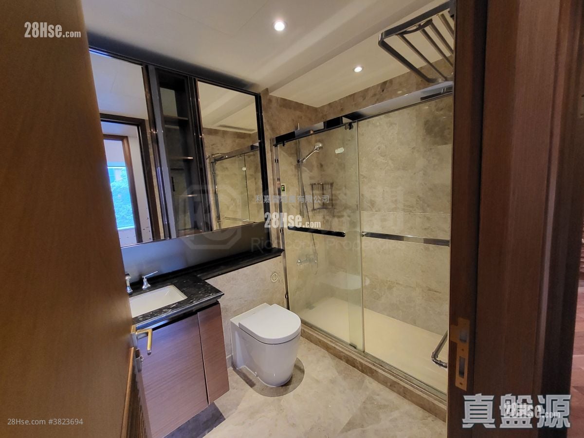 贤文礼士 租盘 1,052 平方尺