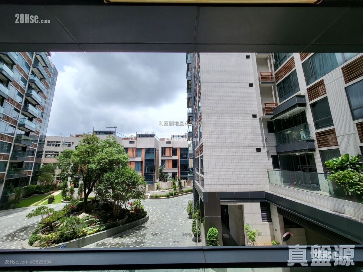 贤文礼士 租盘 1,052 平方尺