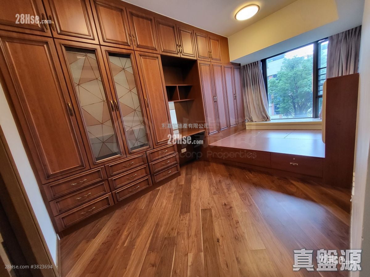 贤文礼士 租盘 1,052 平方尺