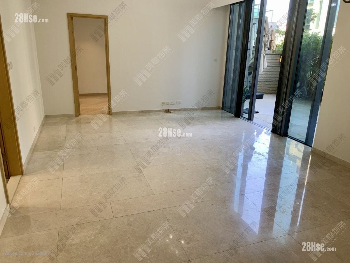 Riva Sell 4 Bedrooms , 3 Bathrooms 1,223 ft²