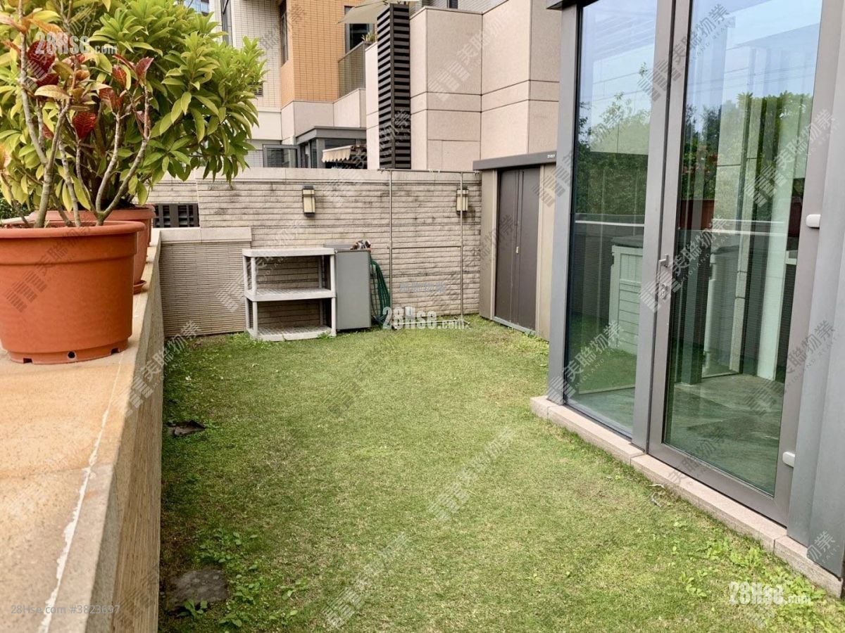 Riva Sell 4 Bedrooms , 3 Bathrooms 1,223 ft²