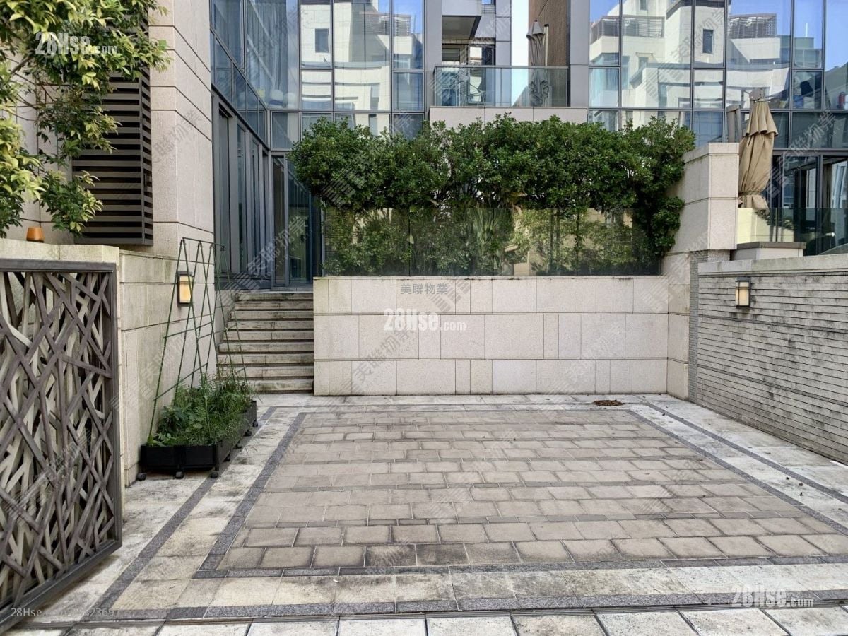 Riva Sell 4 Bedrooms , 3 Bathrooms 1,223 ft²