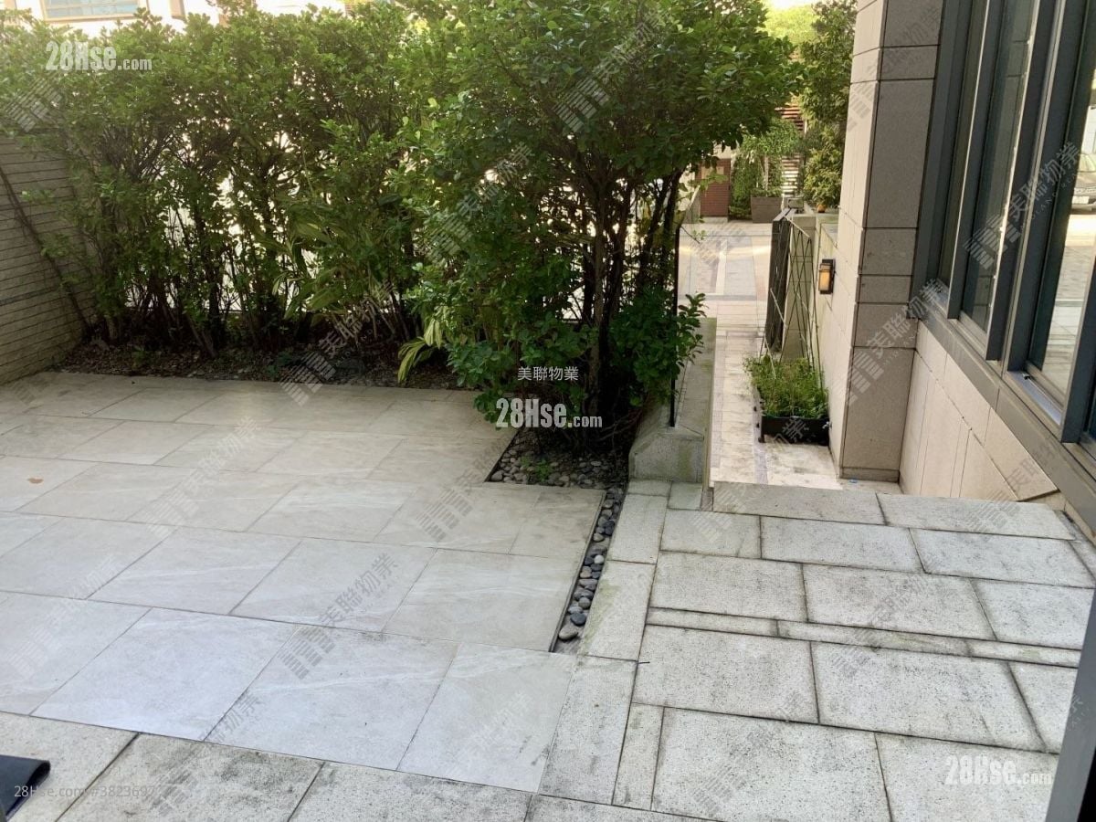 Riva Sell 4 Bedrooms , 3 Bathrooms 1,223 ft²