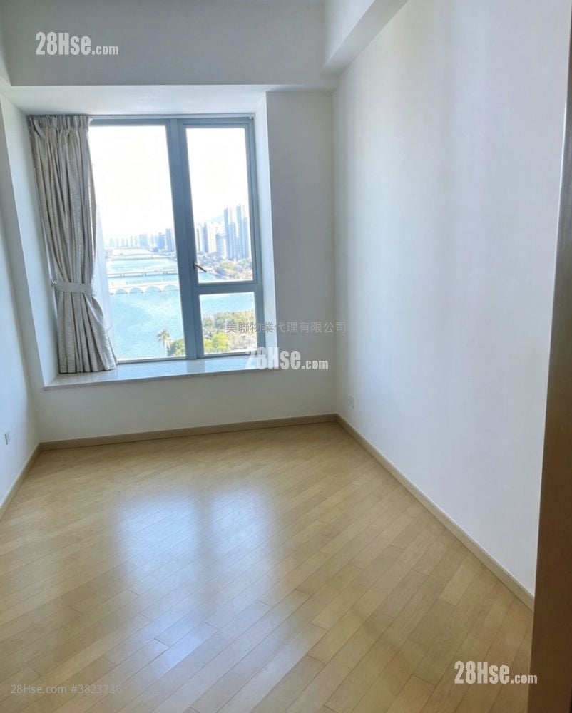 The Riverpark Sell 4 Bedrooms 1,262 ft²