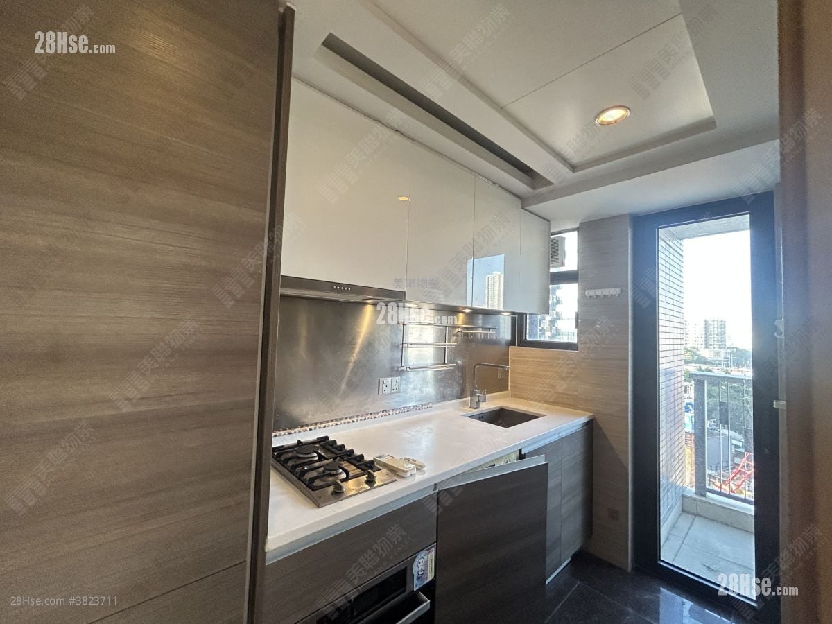 Park Signature Sell Studio , 1 Bathroom 301 ft²