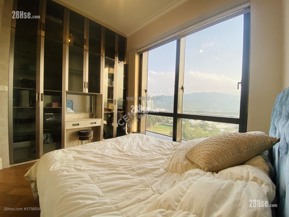 高爾夫御苑 售盤 4 房 , 3 浴室 1,108 平方呎