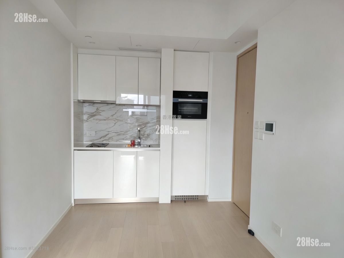 Double Coast 租盤 325 平方呎