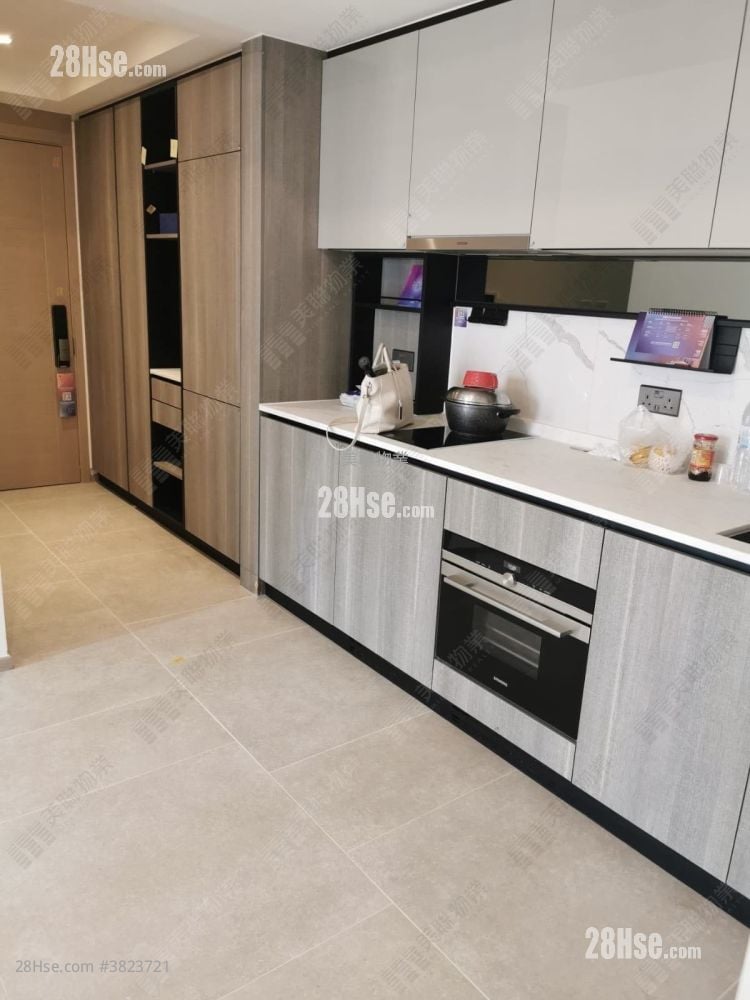 The Yoho Hub Rental 2 Bedrooms , 1 Bathroom 464 ft²