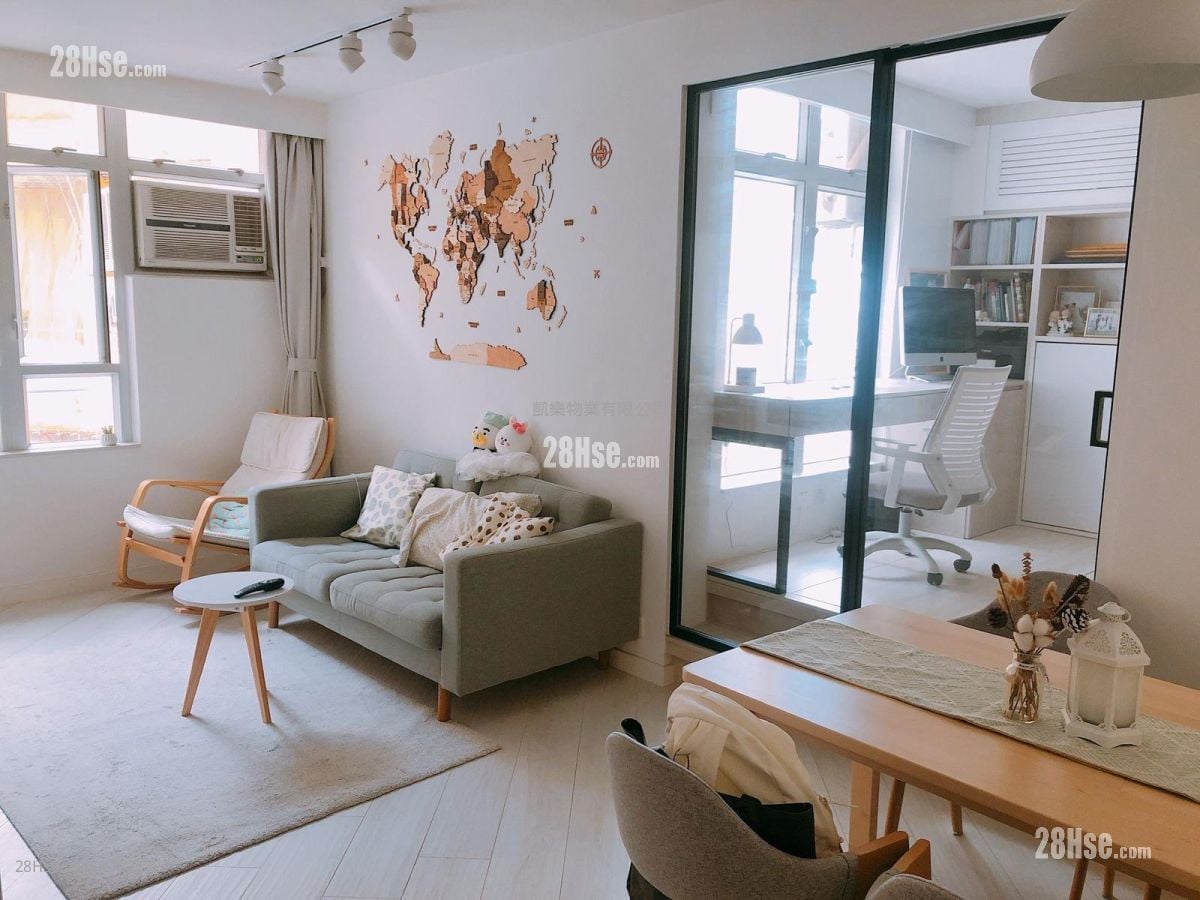 Hoi Lok Court Sell 2 Bedrooms , 1 Bathroom 477 ft²