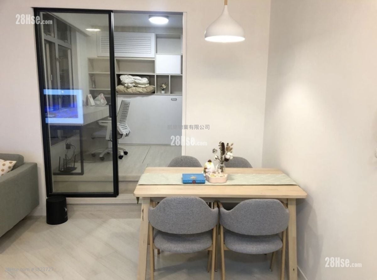 Hoi Lok Court Sell 2 Bedrooms , 1 Bathroom 477 ft²