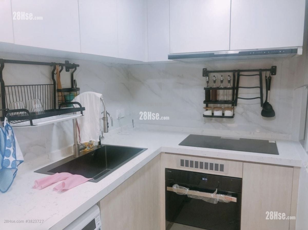Hoi Lok Court Sell 2 Bedrooms , 1 Bathroom 477 ft²