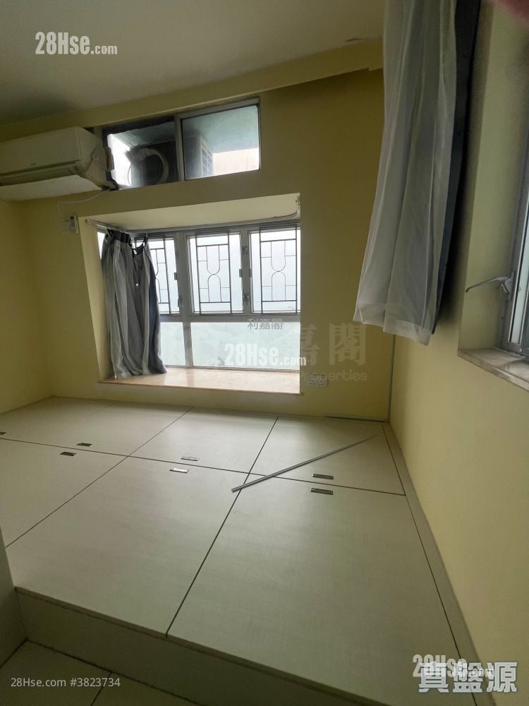 Miami Beach Towers Sell 2 Bedrooms , 1 Bathroom 469 ft²