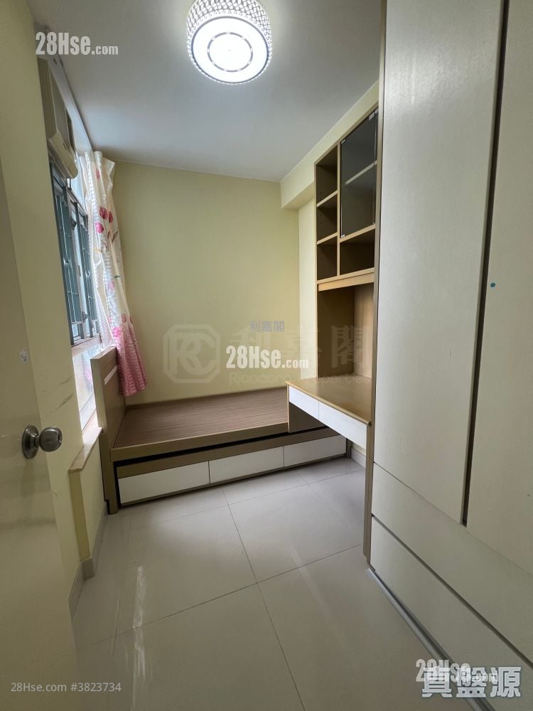 Miami Beach Towers Sell 2 Bedrooms , 1 Bathroom 469 ft²