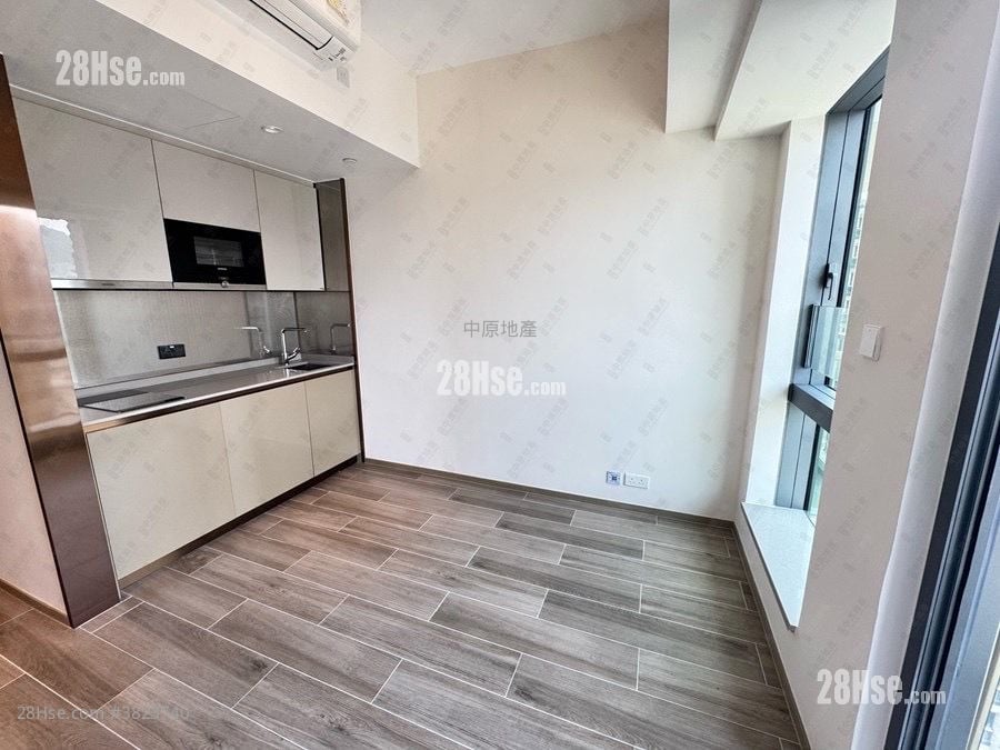 The Vim Sell Studio 201 ft²