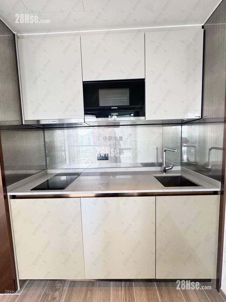 The Vim Sell Studio 201 ft²