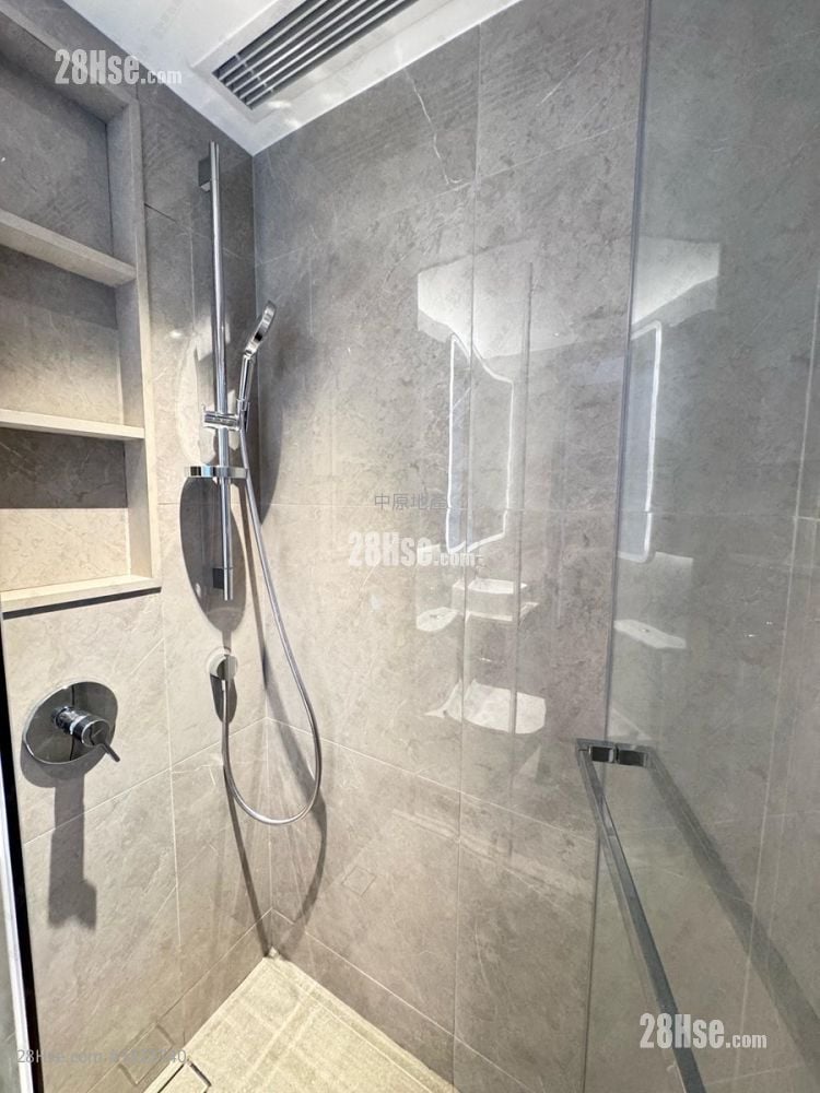 The Vim Sell Studio 201 ft²