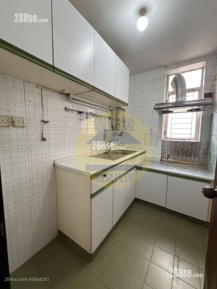 Sun Tuen Mun Centre Sell 3 Bedrooms , 1 Bathroom 603 ft²