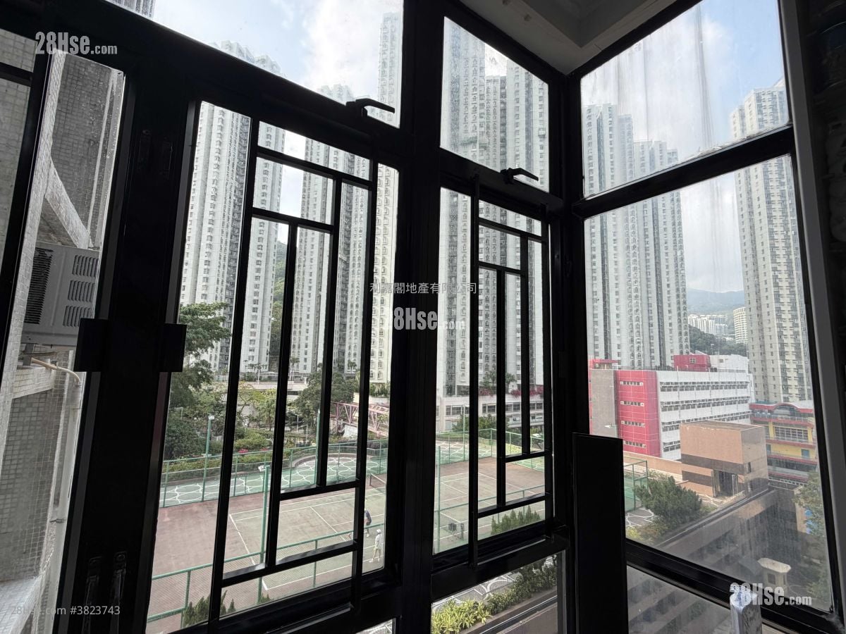 Bayview Garden Sell 3 Bedrooms , 2 Bathrooms 610 ft²