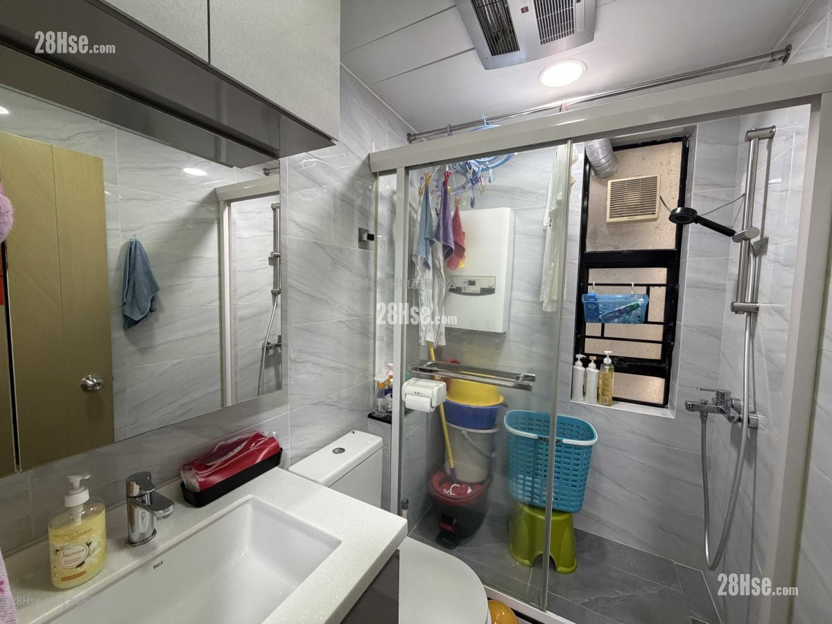 Bayview Garden Sell 3 Bedrooms , 2 Bathrooms 610 ft²