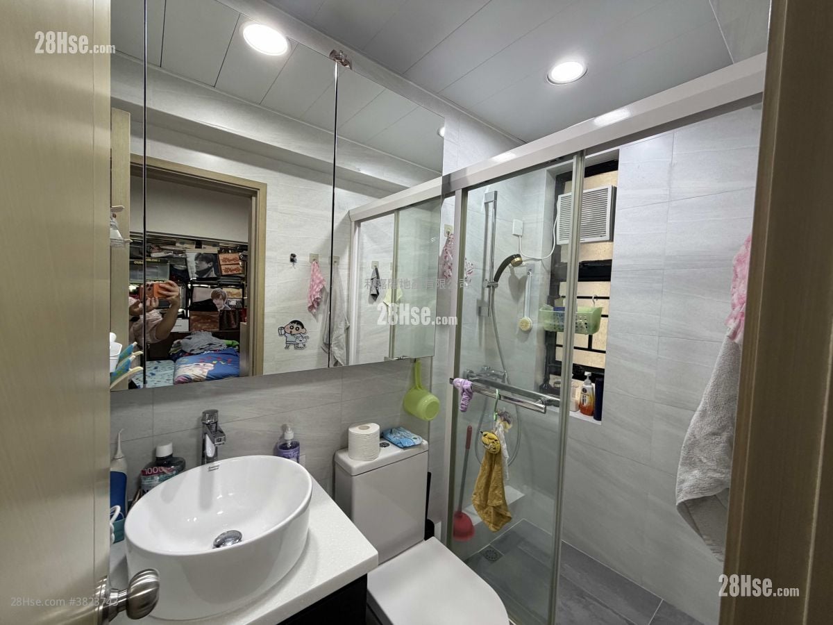 Bayview Garden Sell 3 Bedrooms , 2 Bathrooms 610 ft²