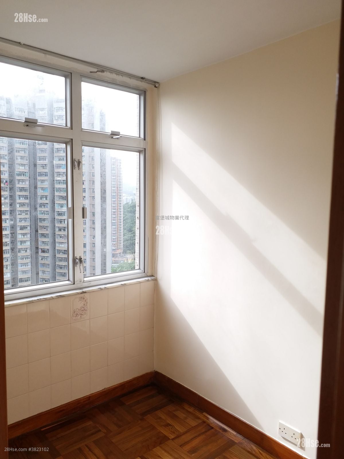 Kwong Yuen Estate Rental 2 Bedrooms , 1 Bathroom 376 ft²