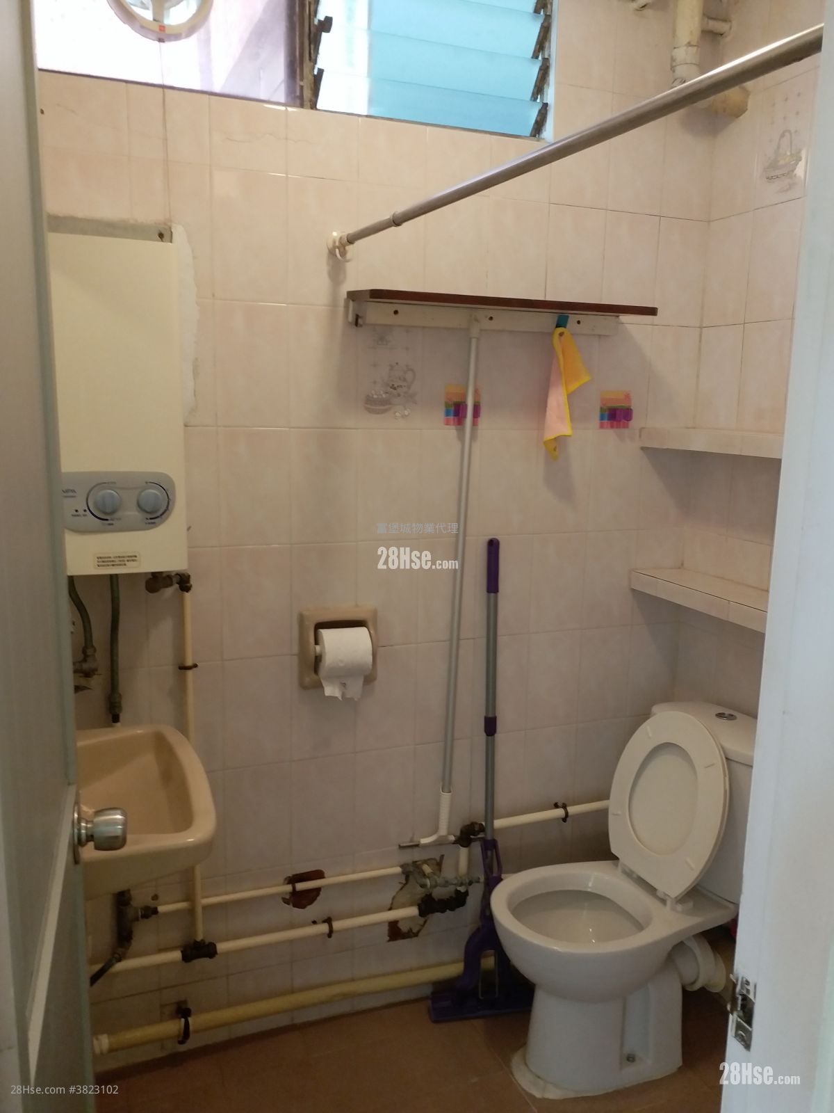 Kwong Yuen Estate Rental 2 Bedrooms , 1 Bathroom 376 ft²