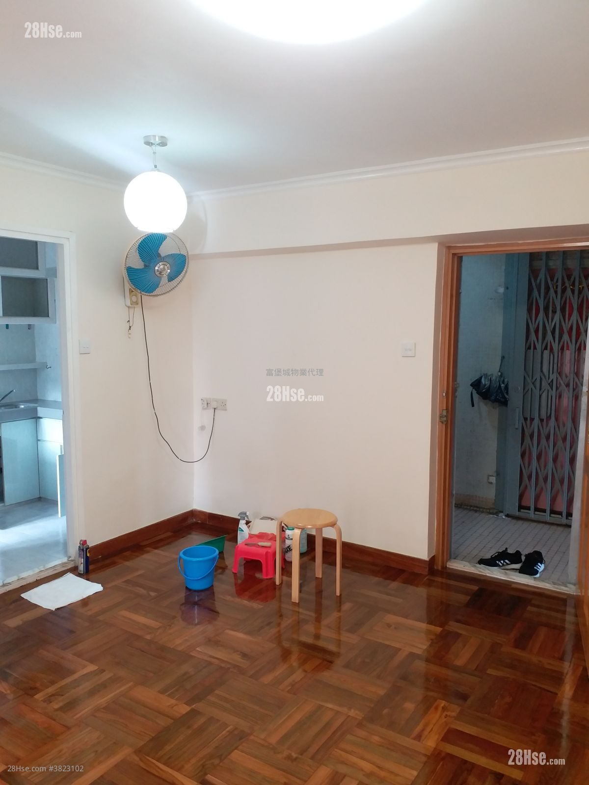 Kwong Yuen Estate Rental 2 Bedrooms , 1 Bathroom 376 ft²