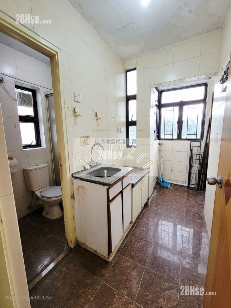 山景阁 售盘 2 房 , 1 浴室 319 平方尺