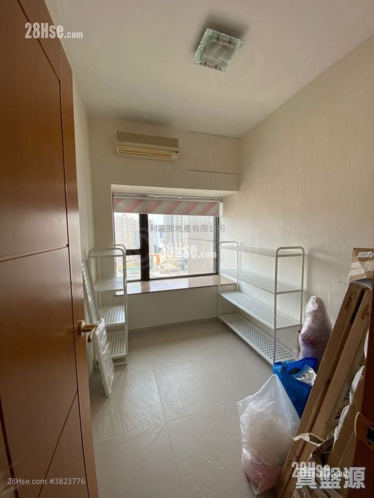 凱旋門 售盤 3 房 , 3 浴室 867 平方呎