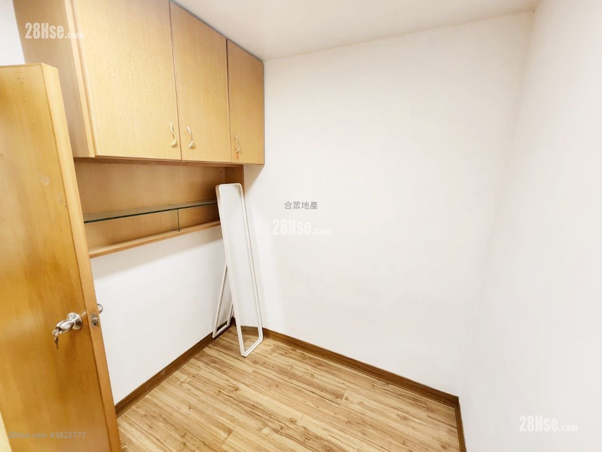 怡雅苑 租盤 401 平方呎