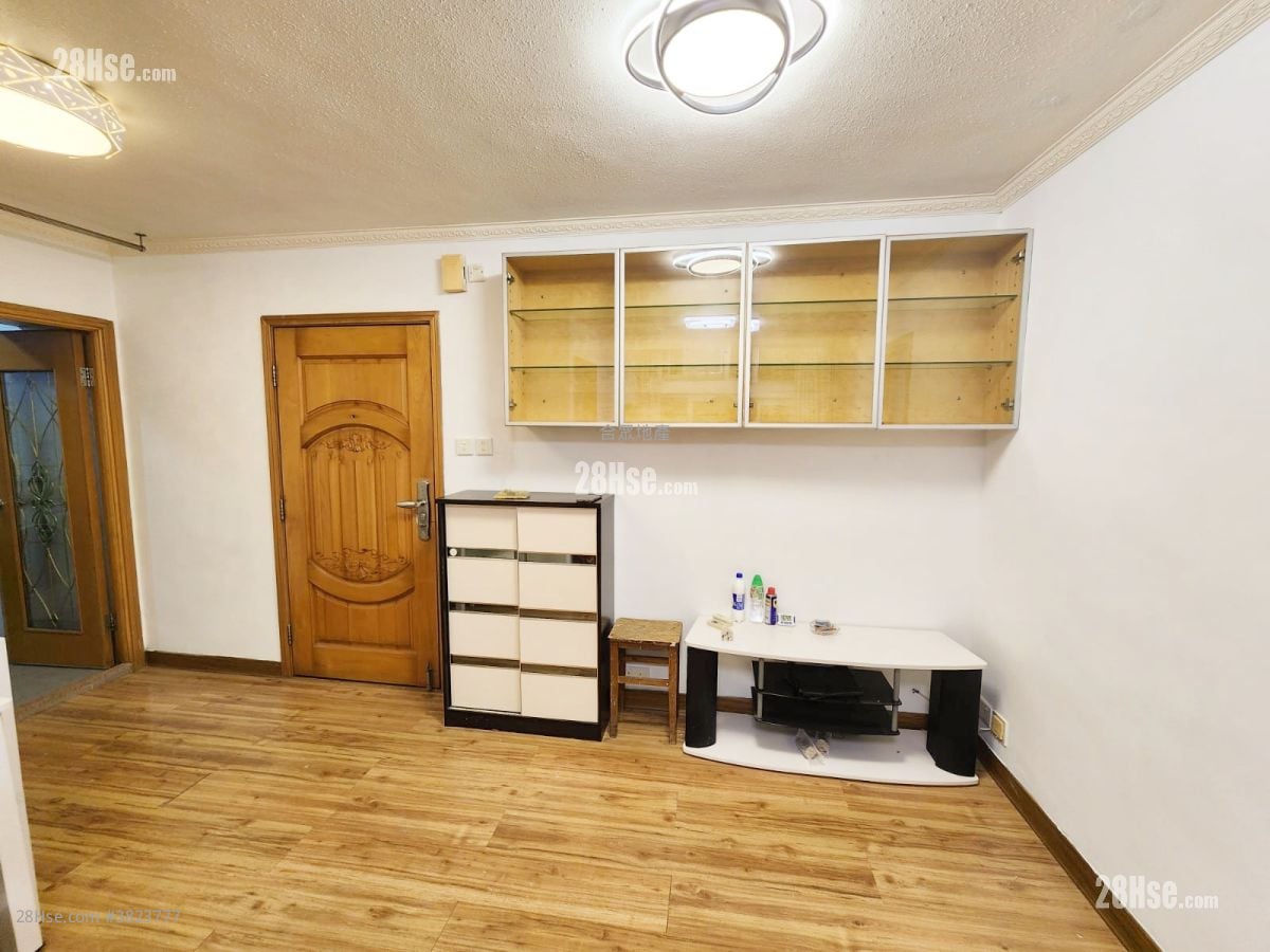 怡雅苑 租盤 401 平方呎