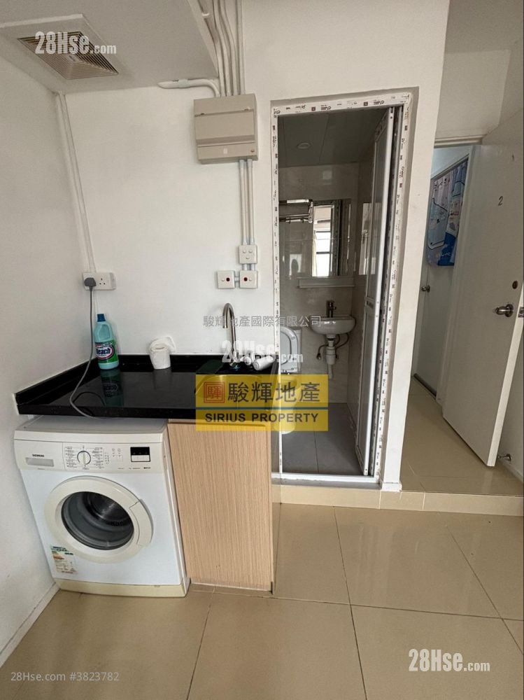 金鑾大廈 租盤 開放式間隔 , 1 浴室 150 平方呎