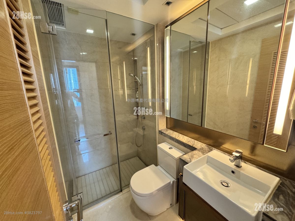 Century Link Sell 2 Bedrooms , 2 Bathrooms 484 ft²