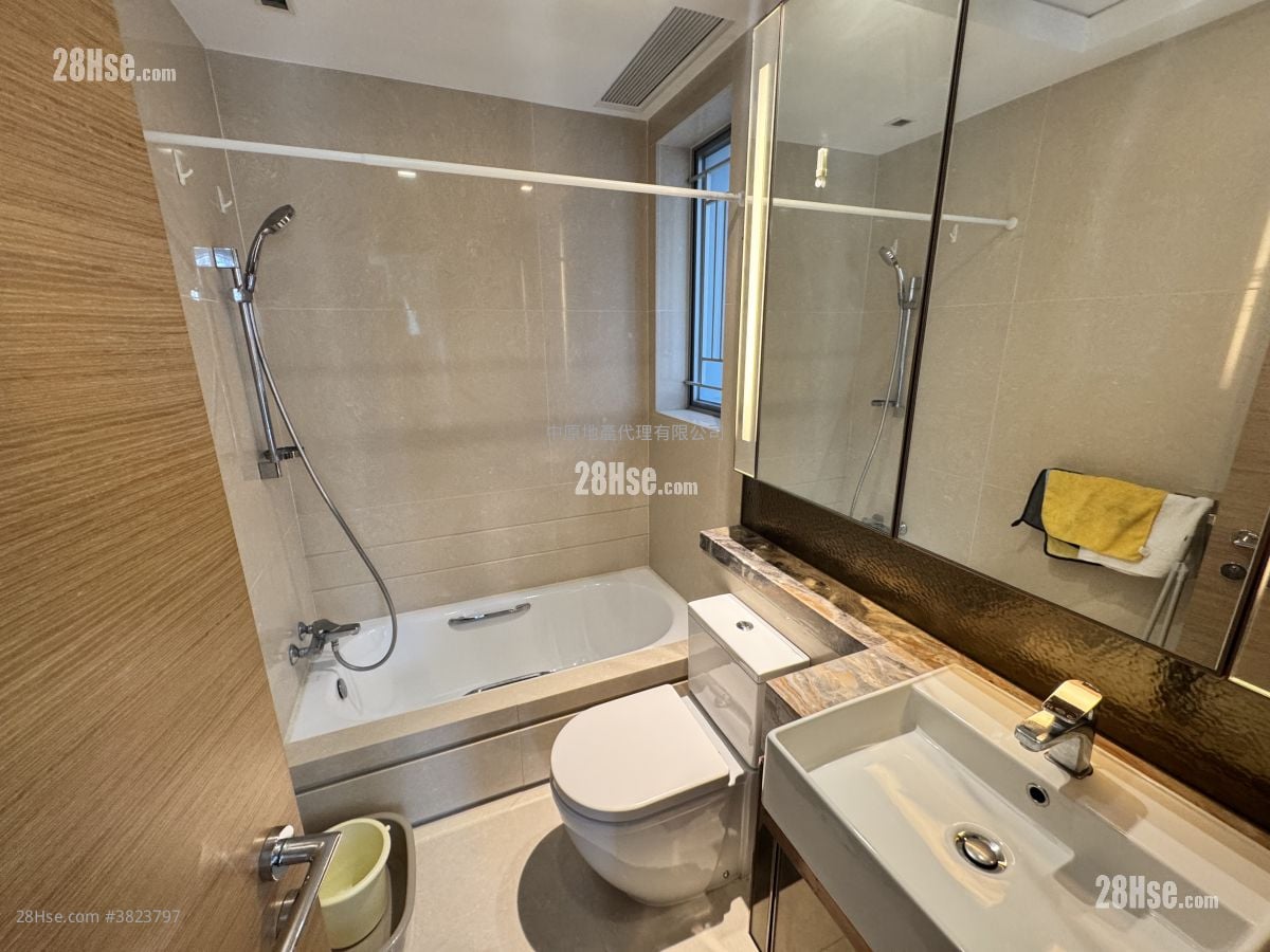 Century Link Sell 2 Bedrooms , 2 Bathrooms 484 ft²