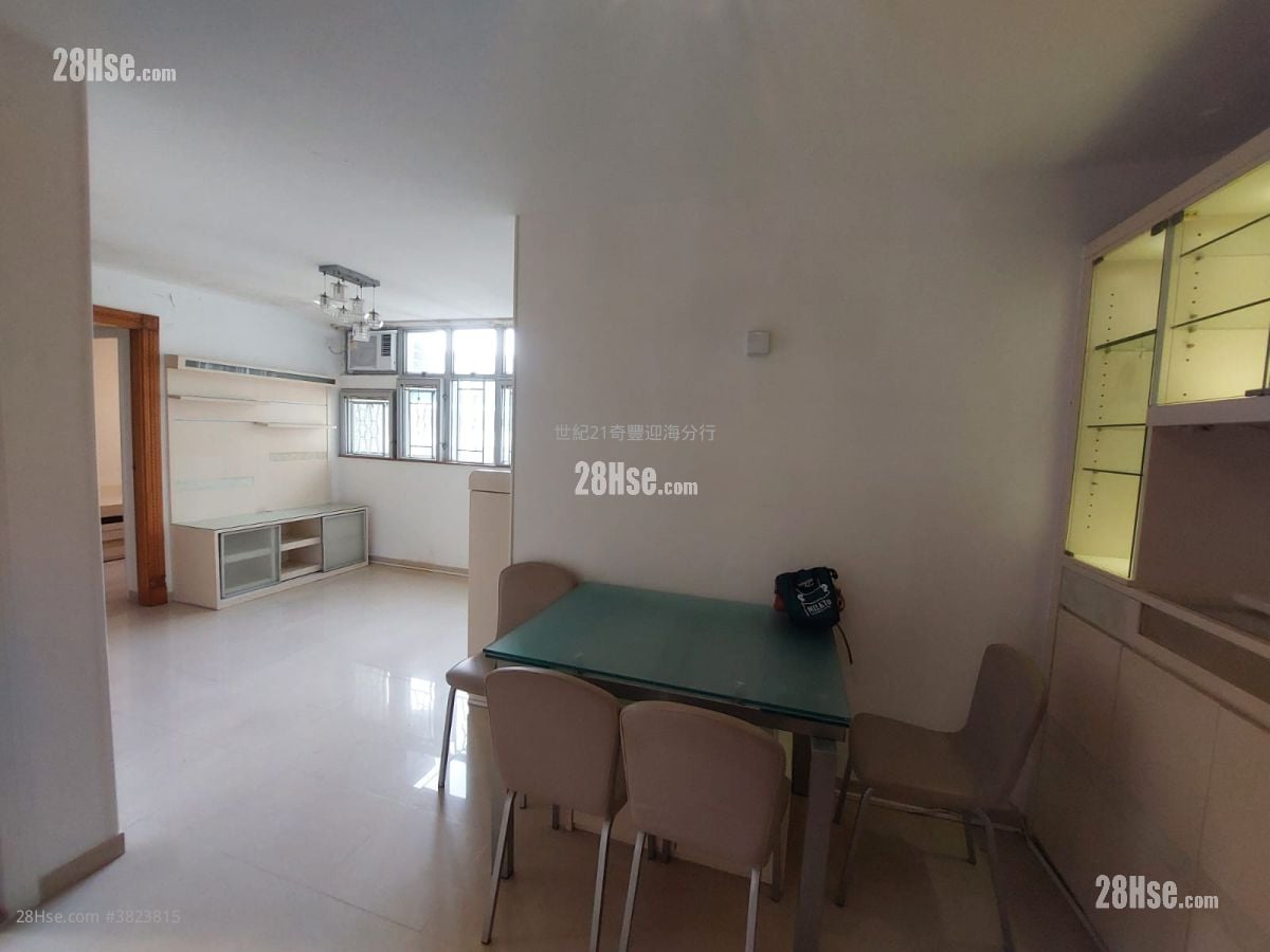 富宝花园 售盘 3 房 , 2 浴室 592 平方尺