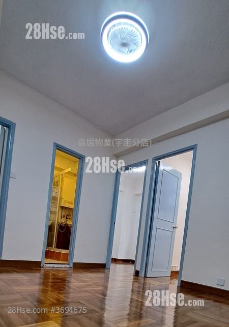 興隆大廈 售盤 2 房 , 1 浴室 268 平方呎