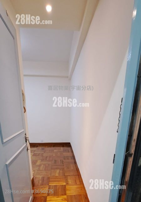 興隆大廈 售盤 2 房 , 1 浴室 268 平方呎