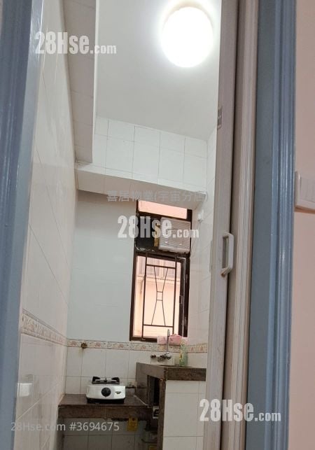 興隆大廈 售盤 2 房 , 1 浴室 268 平方呎