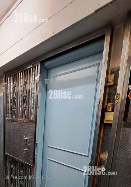 興隆大廈 售盤 2 房 , 1 浴室 268 平方呎