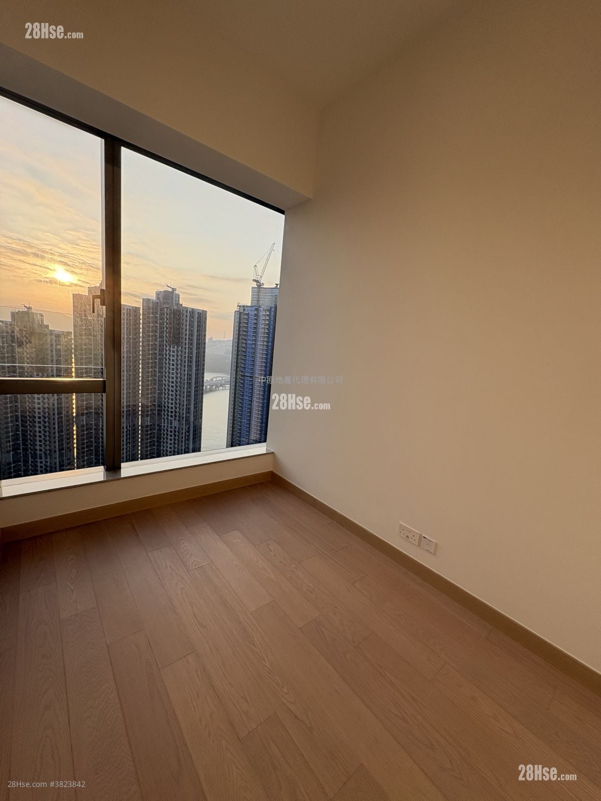 Seasons Place 售盤 2 房 , 1 浴室 443 平方呎