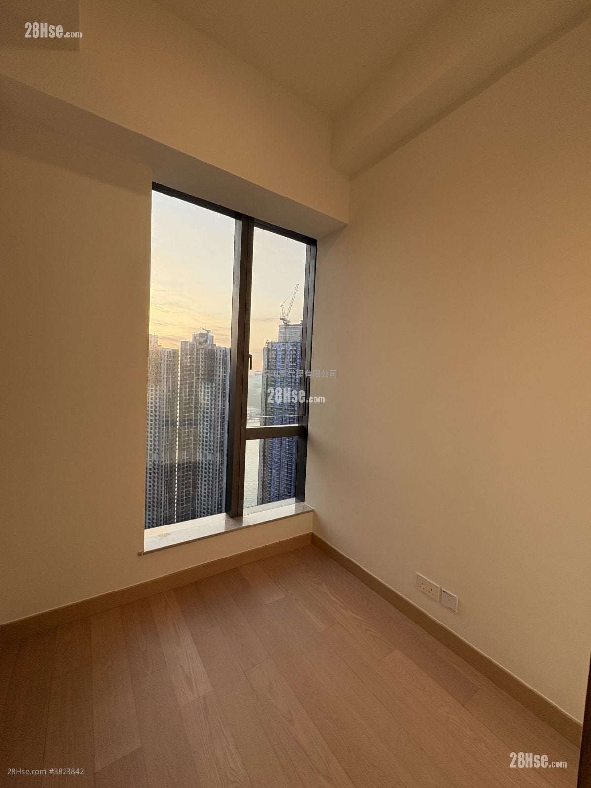 Seasons Place 售盤 2 房 , 1 浴室 443 平方呎